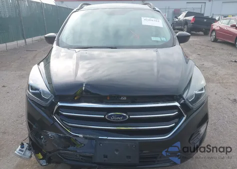 2017 Ford Escape Se z USA, uszkodzony, nr VIN 1FMCU9GD3HUD23702